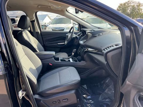 Used 2017 Ford Escape Titanium image 19