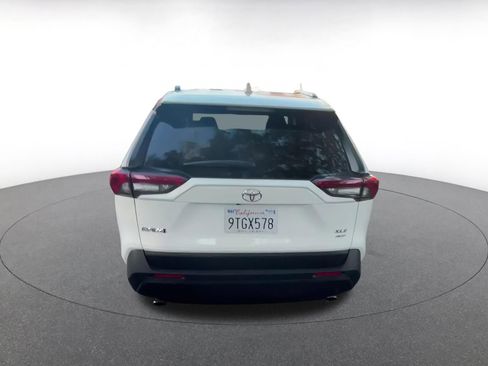 Used 2025 Toyota RAV4 XLE image 12