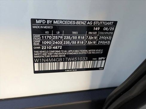 Used 2026 Mercedes-Benz GLB 250 image 25