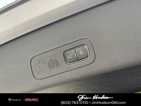 Used 2023 Lincoln Aviator AWD w/ Premium Package image 18