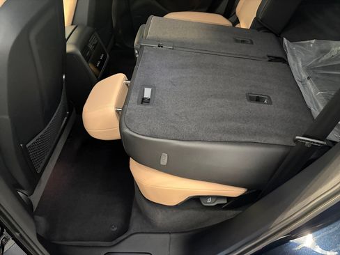 Certified 2026 Porsche Cayenne AWD/4WD image 34