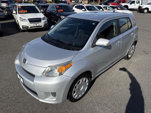 Used 2008 Scion xD image 2