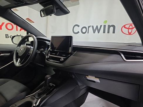 Used 2025 Toyota Corolla SE image 15