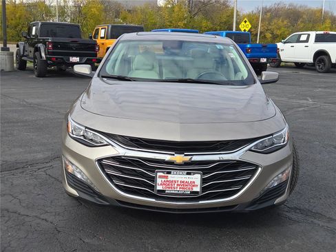 Used 2024 Chevrolet Malibu LT image 4