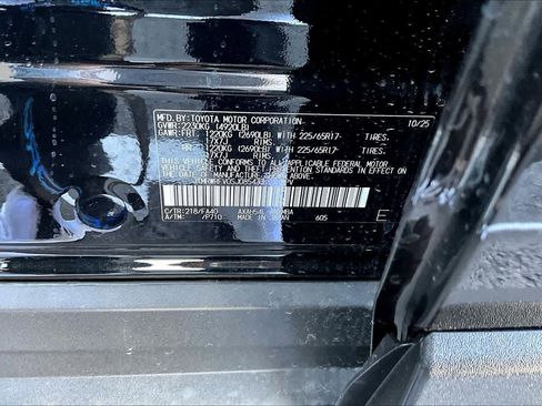 Used 2025 Toyota RAV4 XLE image 34