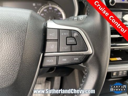 Used 2024 Toyota Highlander XLE image 21