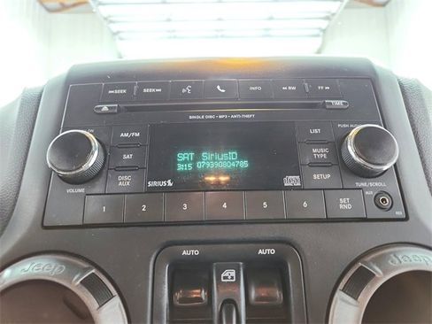 Used 2018 Jeep Wrangler Unlimited Sport S image 26