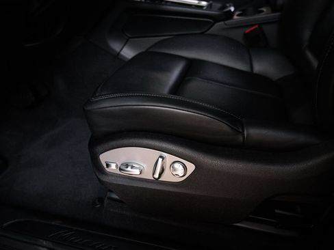 Certified 2026 Porsche Macan AWD/4WD image 14