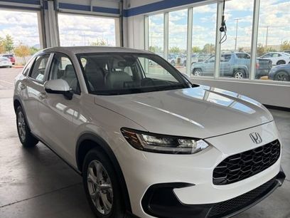 Used 2025 Honda HR-V LX