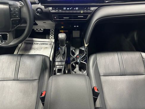 Used 2025 Toyota Camry XSE image 40