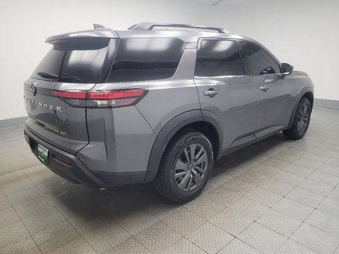 Used 2023 Nissan Pathfinder SV AWD/4WD image 9