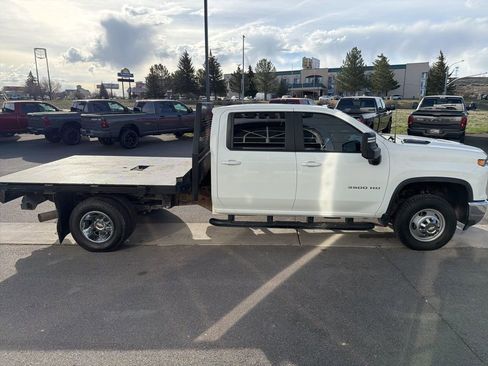 Used 2024 Chevrolet Silverado 3500 LT w/ Convenience Package image 8