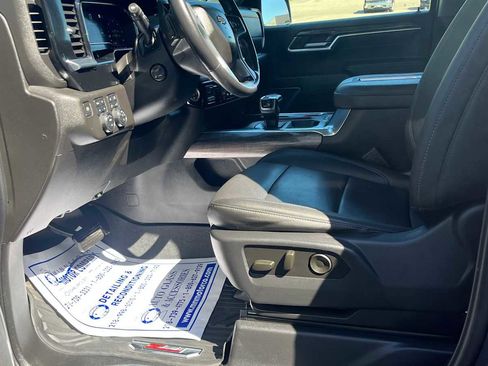 Used 2022 Chevrolet Silverado 1500 LTZ w/ LTZ Premium Package AWD/4WD image 7