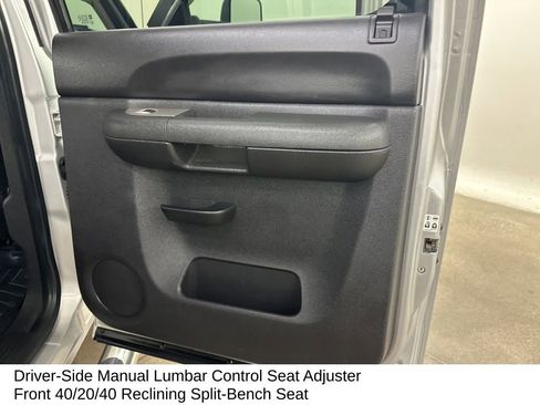 Used 2011 Chevrolet Silverado 2500 LT w/ Interior Plus Package AWD/4WD image 23