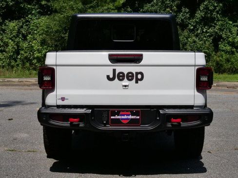 Used 2025 Jeep Gladiator Rubicon w/ Safety Group AWD/4WD image 11