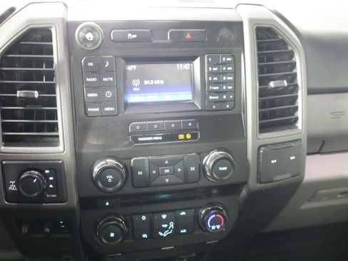 Used 2018 Ford F250 XL w/ Power Equipment Group image 20