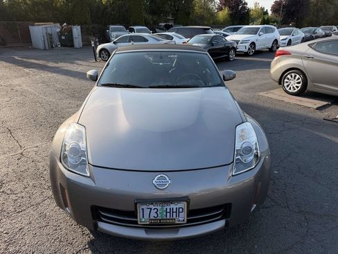 Used 2007 Nissan 350Z Enthusiast RWD image 14