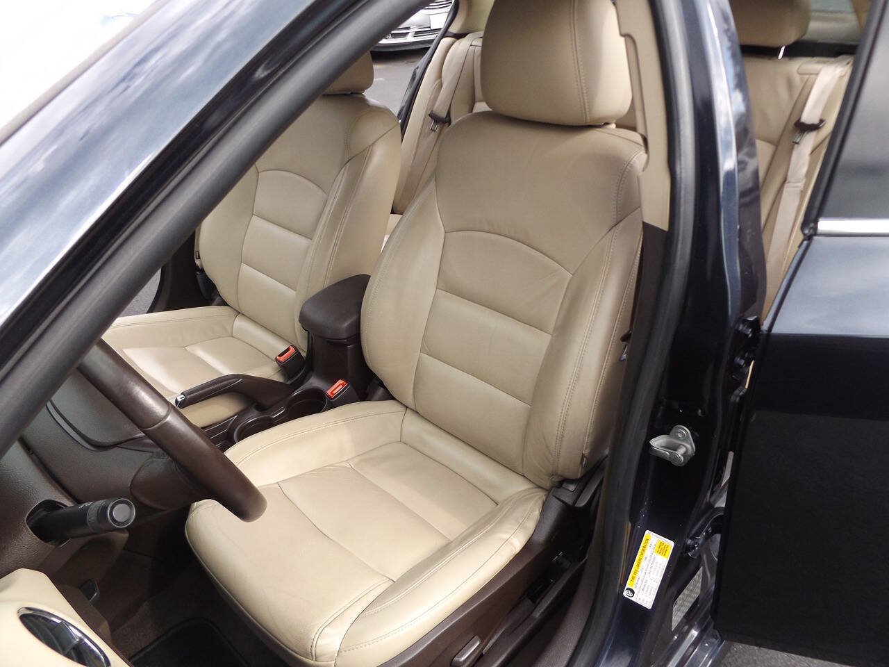 Used 2015 Chevrolet Cruze LTZ w/ Sun, Sound and Sport Package FWD image 13
