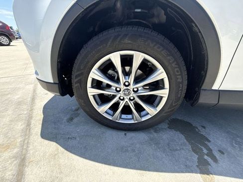 Used 2018 Toyota RAV4 Limited w/ Advanced Technology Package AWD/4WD image 10