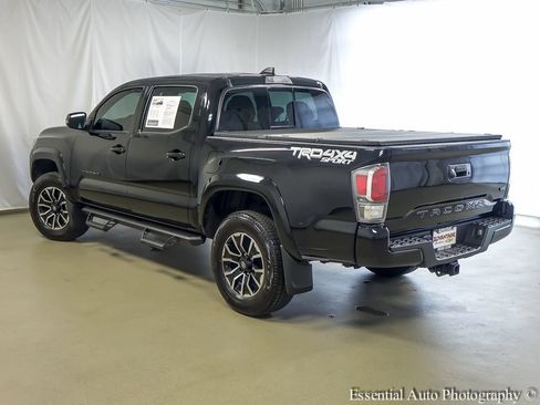 Used 2023 Toyota Tacoma TRD Sport AWD/4WD image 8