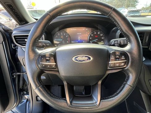 Used 2020 Ford Explorer XLT w/ Equipment Group 202A image 13