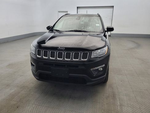 Used 2018 Jeep Compass Latitude w/ Cold Weather Group image 15