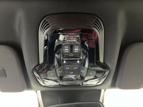 Used 2025 Alfa Romeo Stelvio Sprint w/ Veloce Package image 39