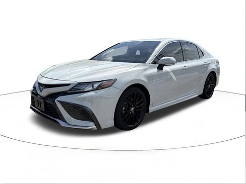 Used 2023 Toyota Camry XSE w/ Navigation Package FWD image 7