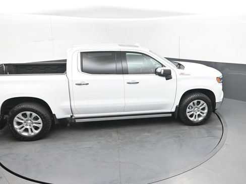Used 2025 Chevrolet Silverado 1500 LTZ w/ LTZ Premium Package AWD/4WD image 34