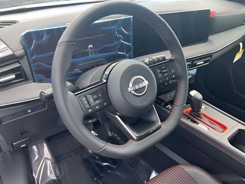 New 2025 Nissan Kicks SR AWD/4WD image 16