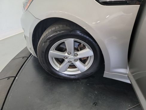 Used 2015 Kia Optima LX FWD image 28