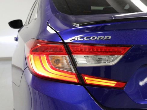 Used 2021 Honda Accord Sport image 11