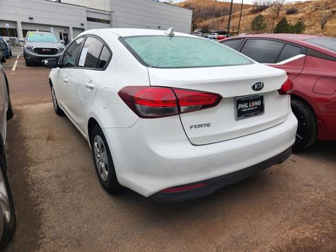 Used 2017 Kia Forte LX image 22