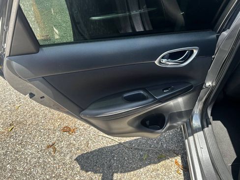 Used 2019 Nissan Sentra SV FWD image 20