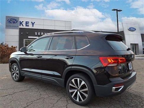 Used 2024 Volkswagen Taos SE image 5