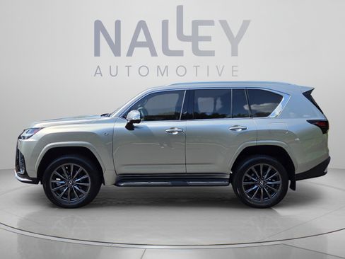 Used 2026 Lexus LX 600 F Sport w/ Accessory Package (Z1) AWD/4WD image 2