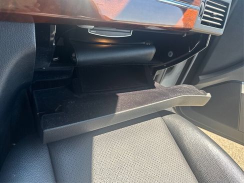 Used 2011 Mercedes-Benz GLK 350 4MATIC image 54