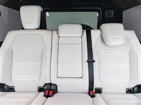 Used 2025 Mercedes-Benz G 550 image 18