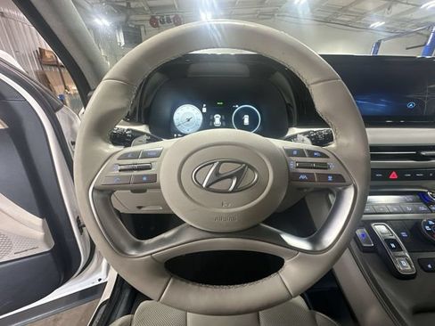 Used 2023 Hyundai Palisade Limited AWD/4WD image 15