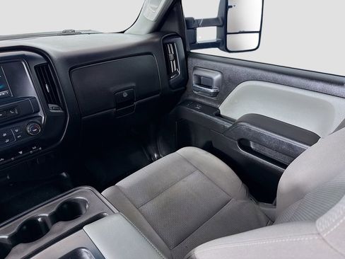 Used 2017 Chevrolet Silverado 3500 W/T AWD/4WD image 20