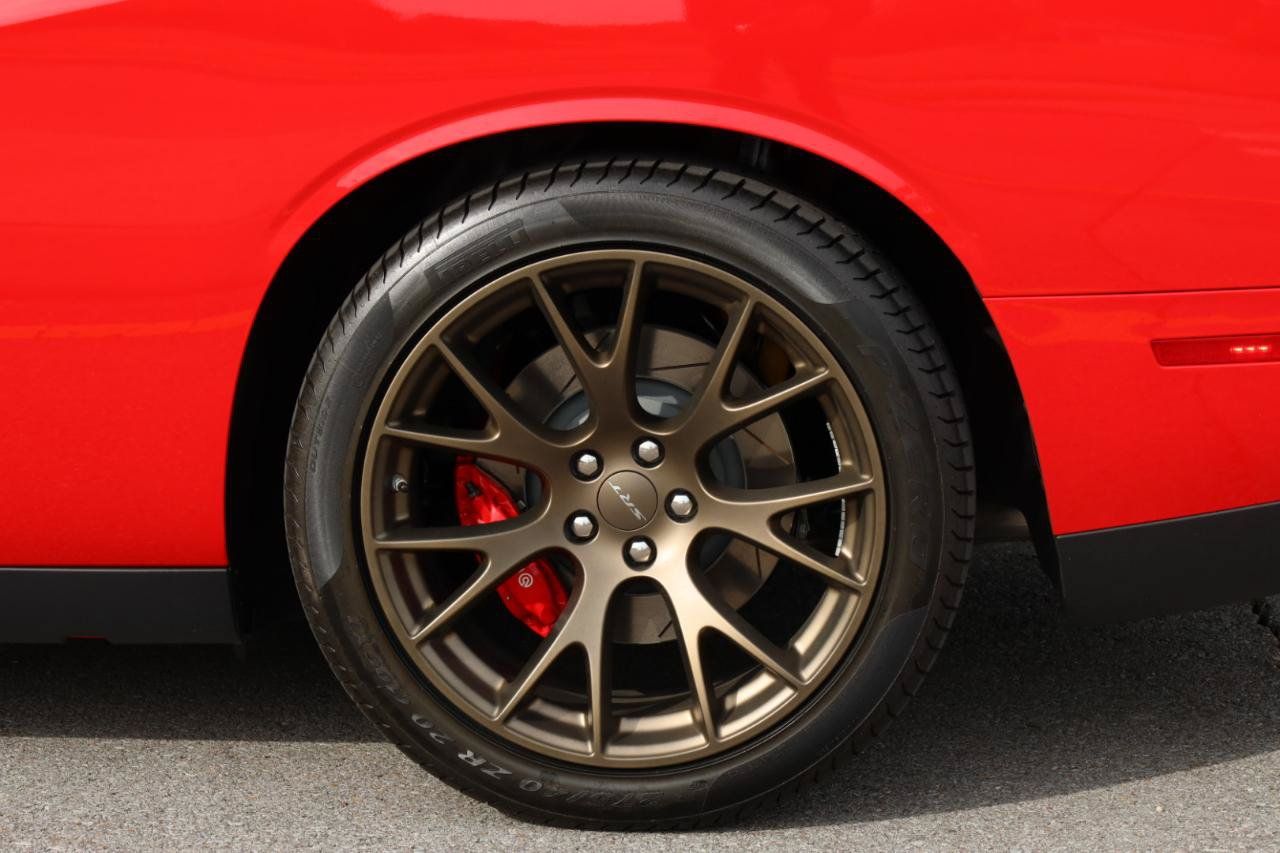 Used 2017 Dodge Challenger SRT Hellcat RWD image 28