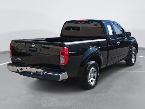 Used 2015 Nissan Frontier S image 5