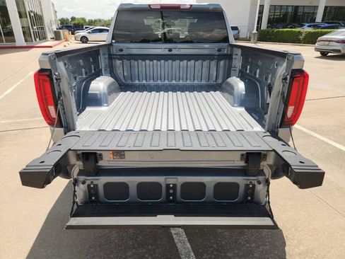 Used 2025 GMC Sierra 1500 SLT AWD/4WD image 32
