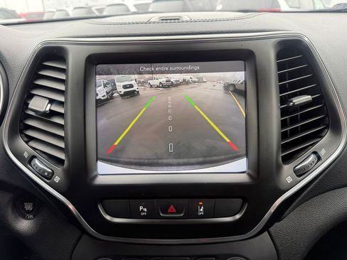 Used 2022 Jeep Cherokee Latitude Lux w/ Mopar Interior Package image 23