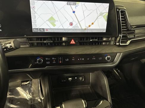 Used 2023 Kia Sportage X-Line AWD/4WD image 9