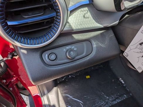 New 2026 Chevrolet Trax LS w/ LS Convenience Package FWD image 18