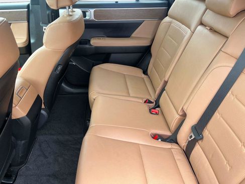 Used 2025 Hyundai Santa Fe Limited image 13