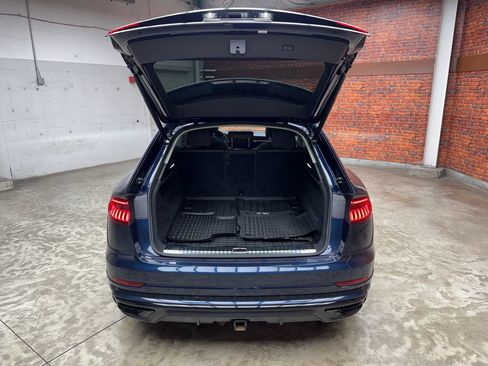 Used 2023 Audi Q8 Prestige AWD/4WD image 26