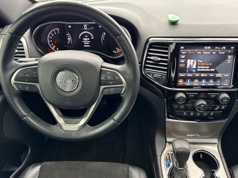 Used 2019 Jeep Grand Cherokee Altitude image 14