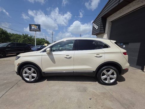 Used 2018 Lincoln MKC Premiere AWD/4WD image 4